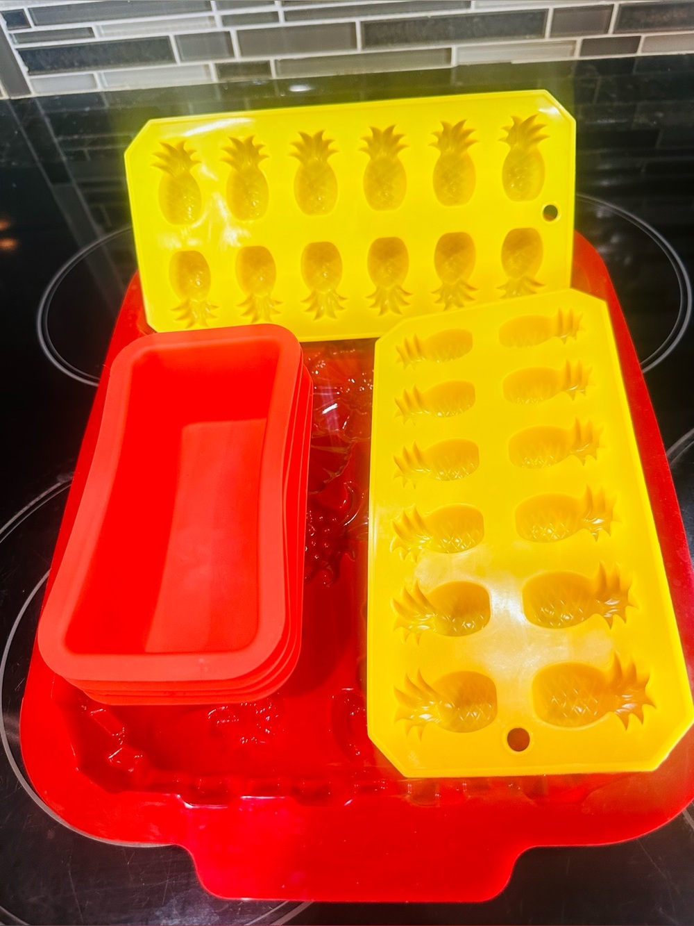 Red Rectangular Silicone Baking Mold with Floral Pattern, 4 Small, 2 Pineapple